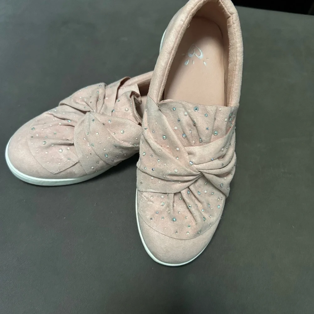 Kids Slip-On Bow Sneakers in Blush Pink